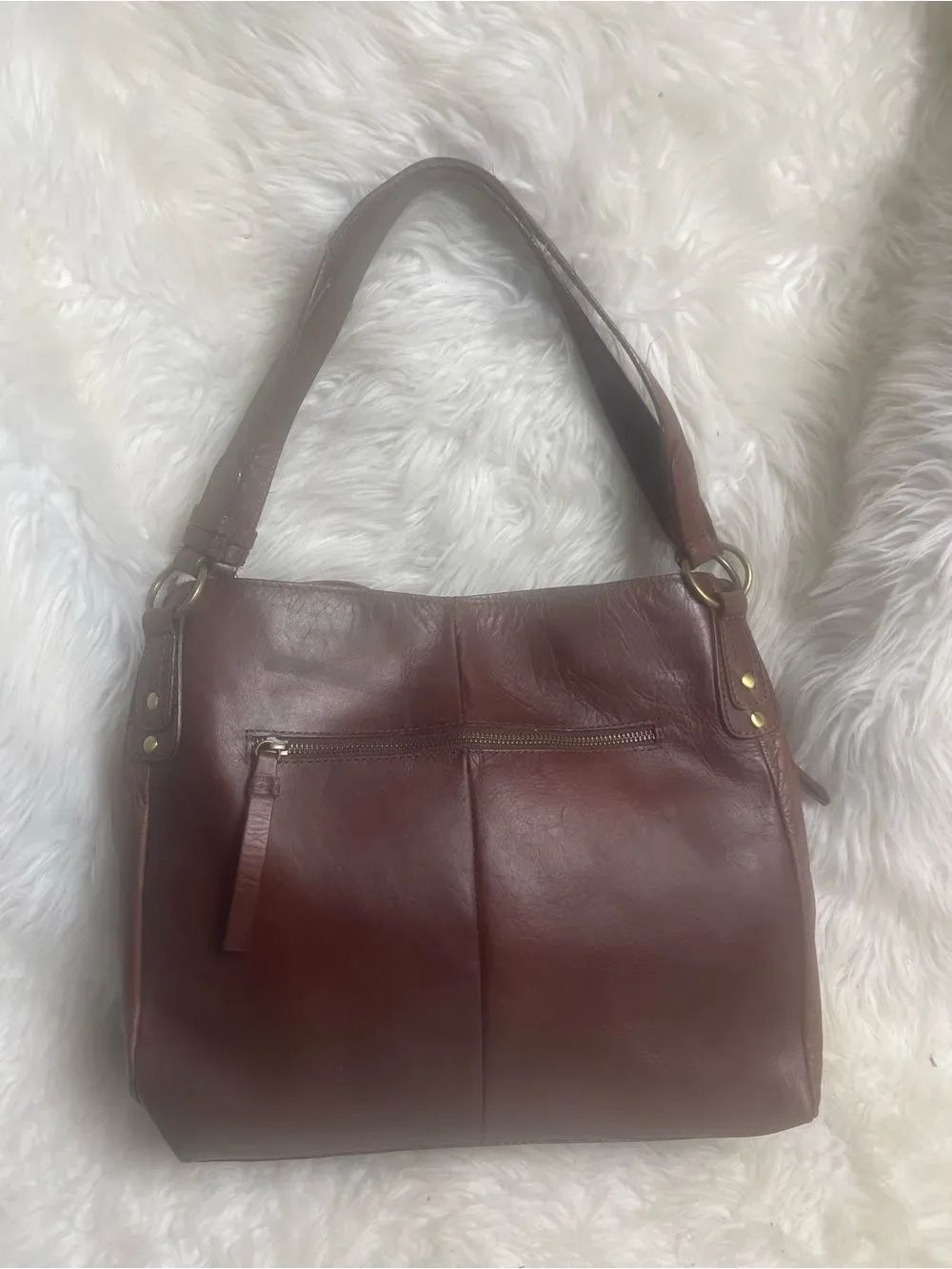 Bolo Leather Brown Medium Shoulder Bag gold tone hardwares. - Picture 2 of 14